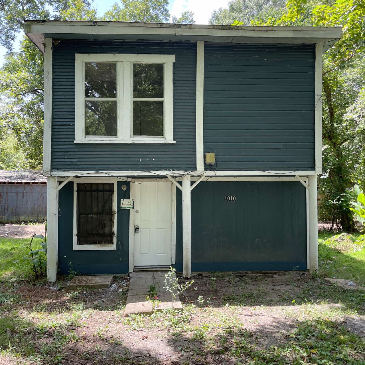 Property main image